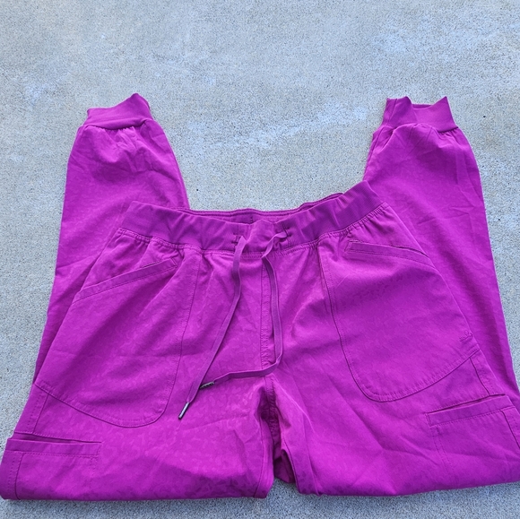 Ava Therese scrub set - Picture 6 of 7